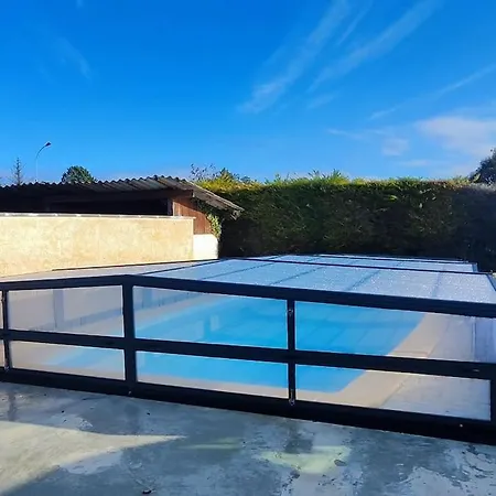 Pavillon 3 Avec Piscine, Garat