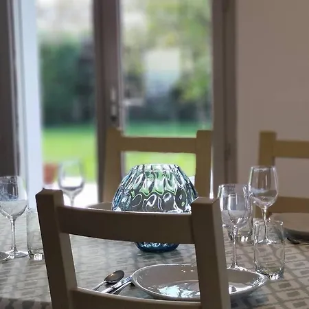 Holiday home Pavillon 3 Avec Piscine, Garat