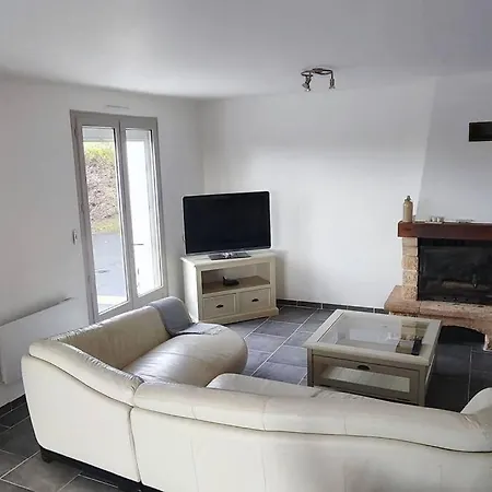 Pavillon 3 Avec Piscine, Holiday home