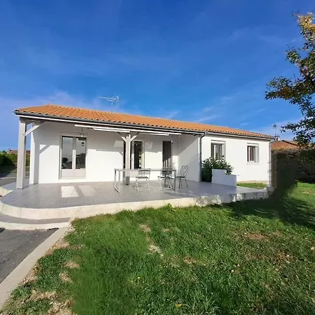 Pavillon 3 Avec Piscine, *